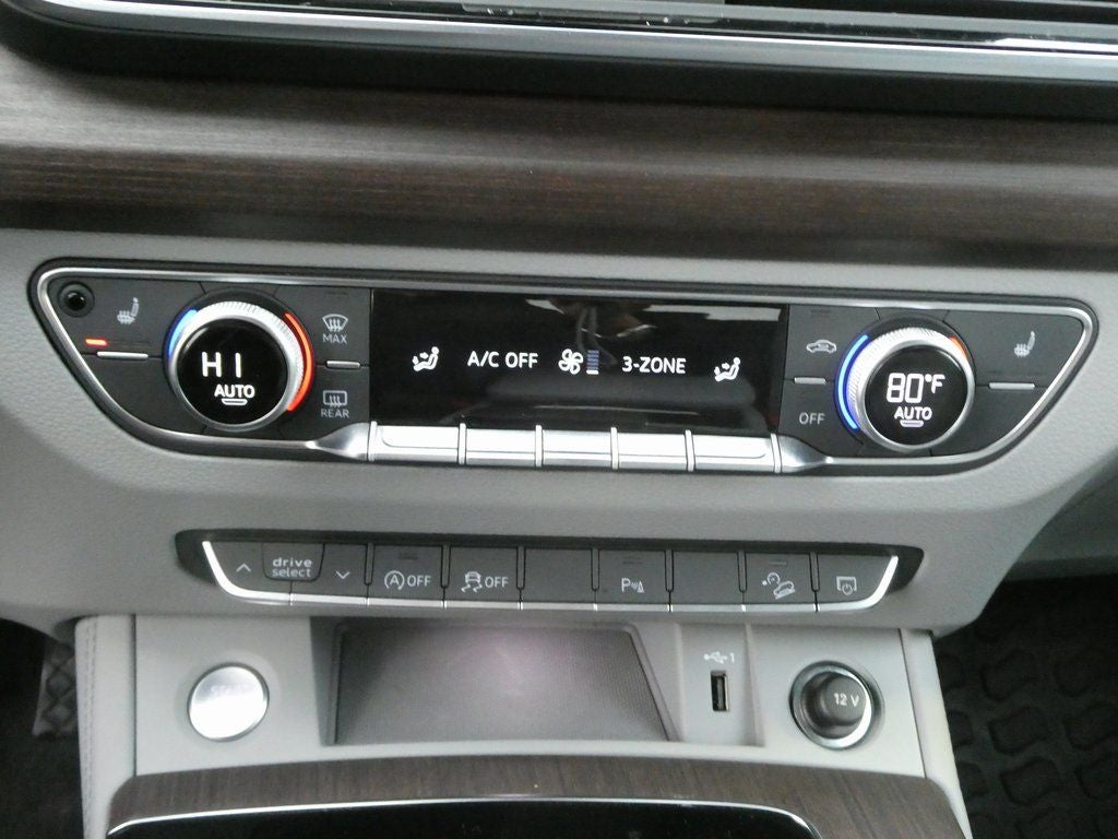 2022 Audi Q5 45 S line Premium Plus quattro