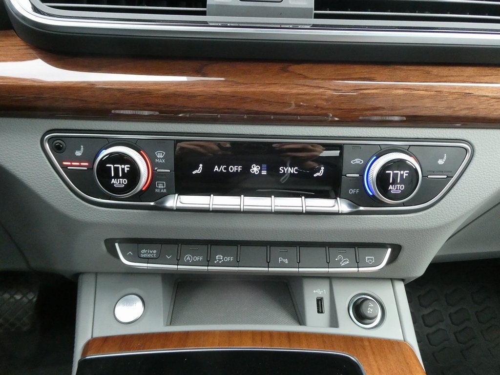 2022 Audi Q5 45 S line Premium Plus quattro