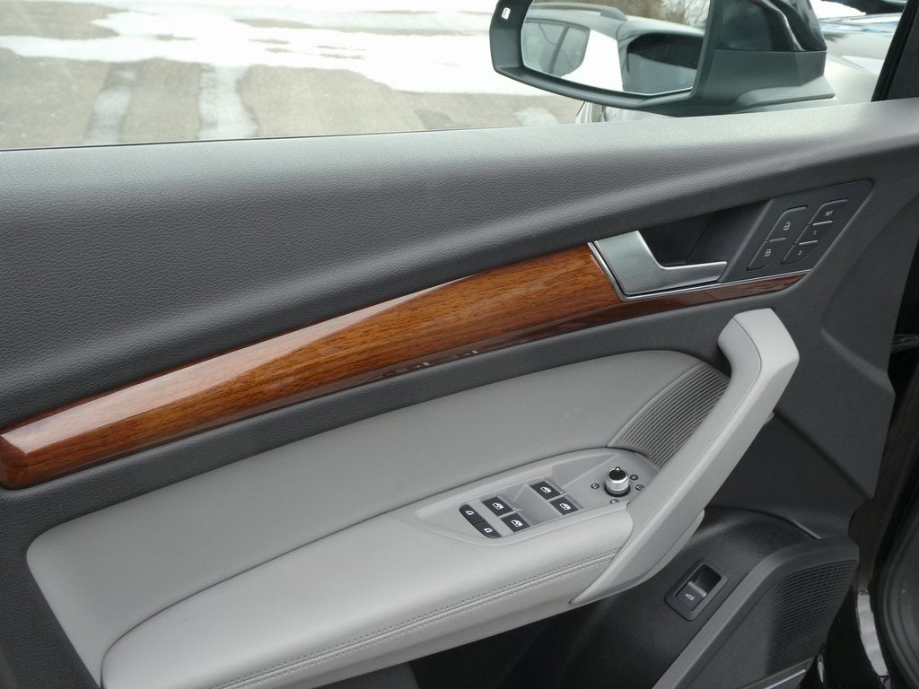 2022 Audi Q5 45 S line Premium Plus quattro