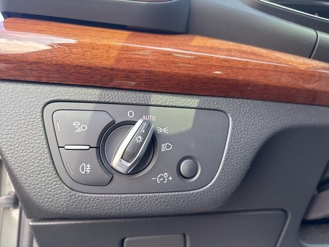 2023 Audi Q5 45 S line Premium quattro
