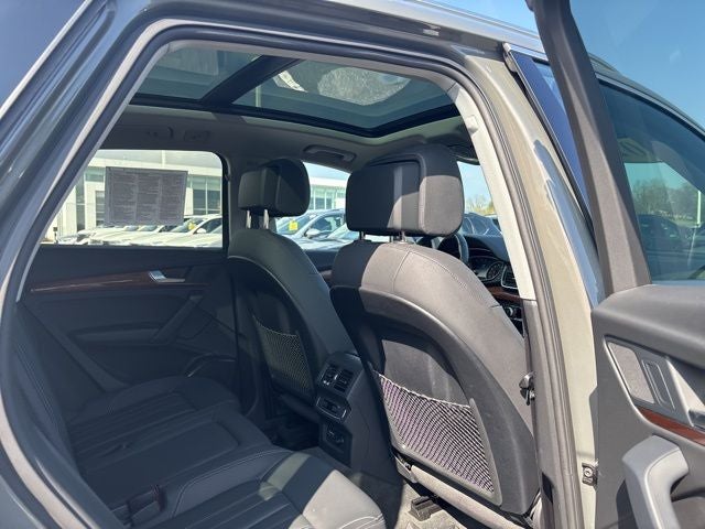 2023 Audi Q5 45 S line Premium quattro
