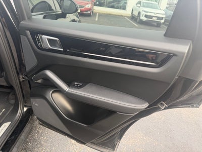 2021 Porsche Cayenne Base