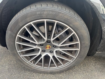 2021 Porsche Cayenne Base