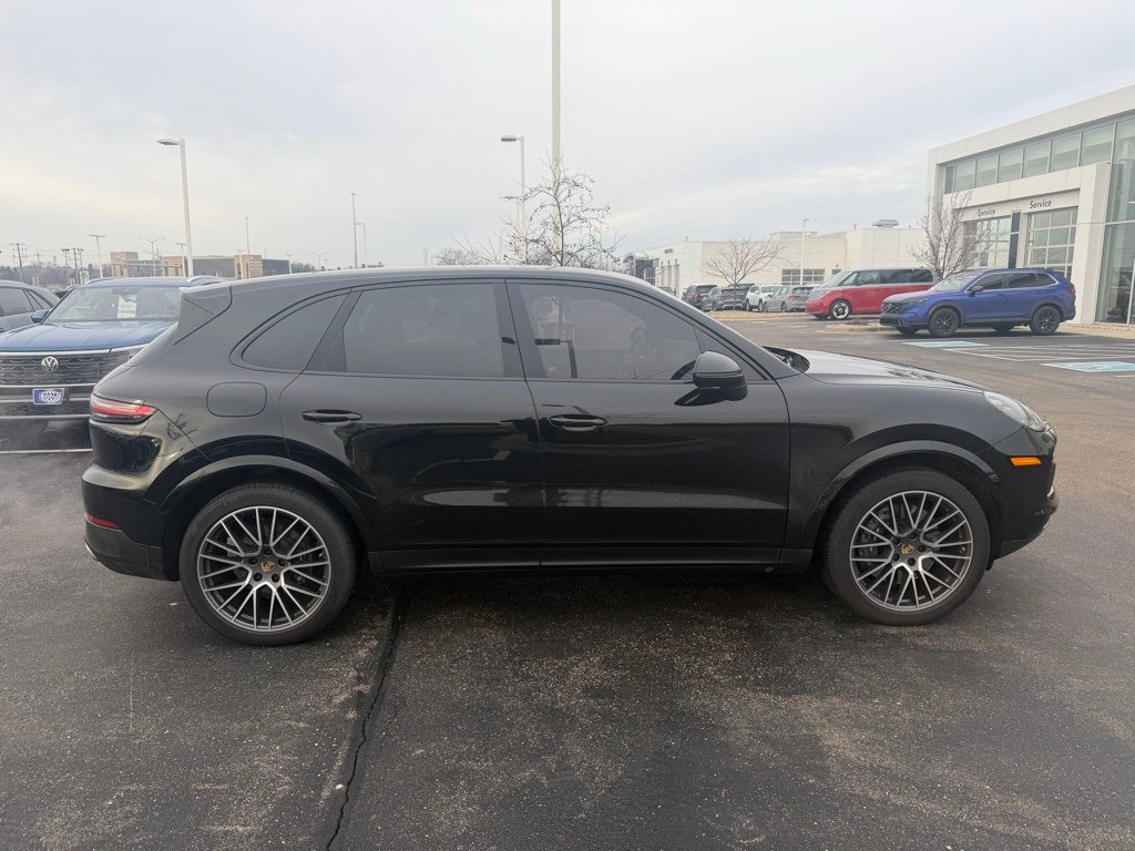 2021 Porsche Cayenne Base