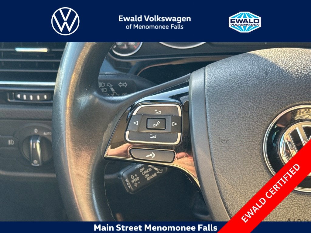 2017 Volkswagen Touareg V6 Sport 4Motion