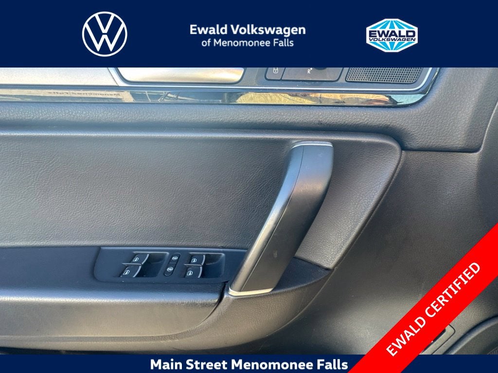 2017 Volkswagen Touareg V6 Sport 4Motion