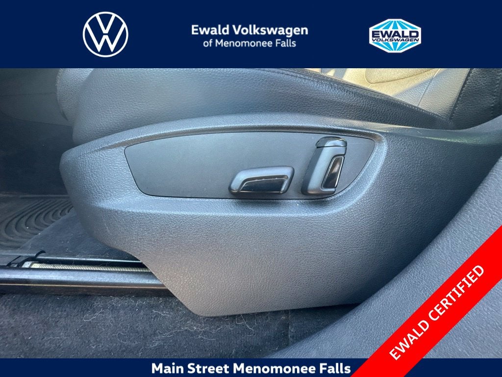 2017 Volkswagen Touareg V6 Sport 4Motion