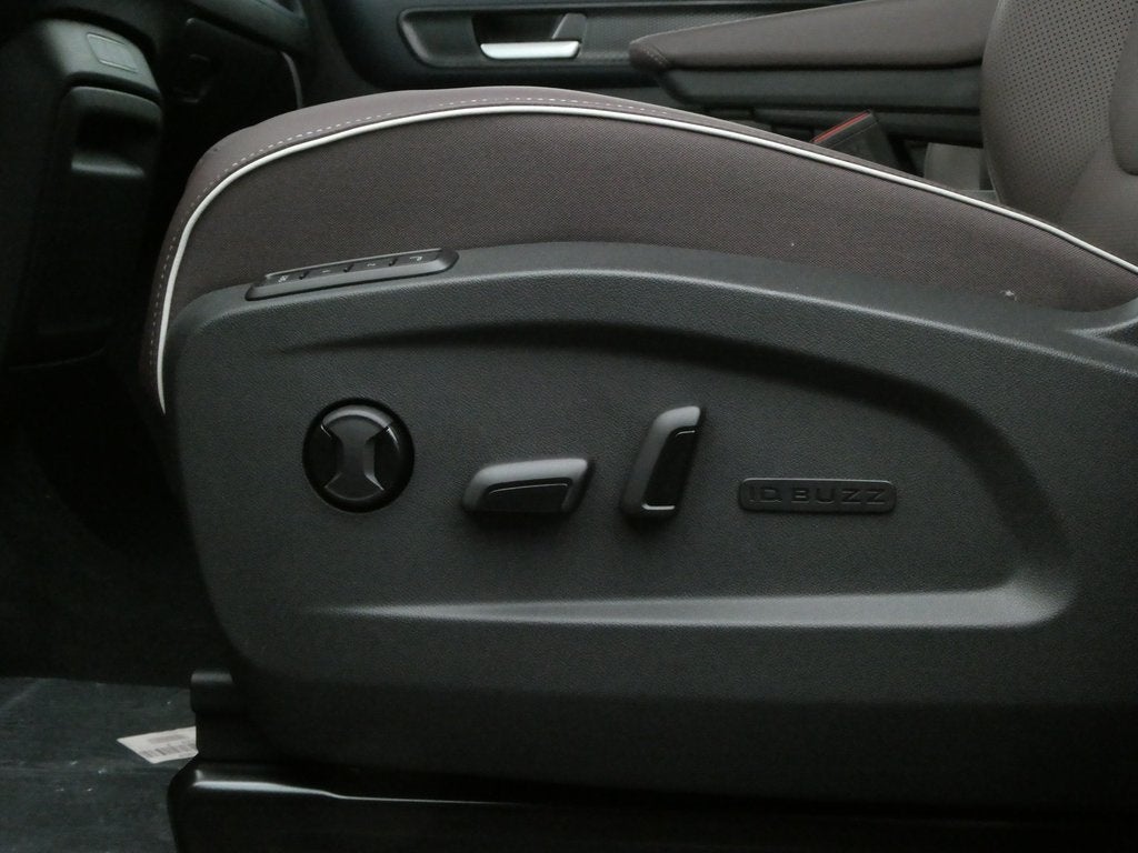 2025 Volkswagen ID. Buzz Pro S Plus