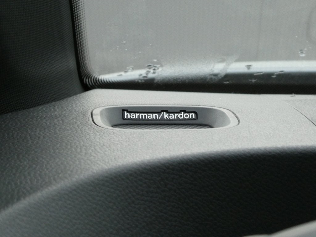 2025 Volkswagen ID. Buzz Pro S Plus