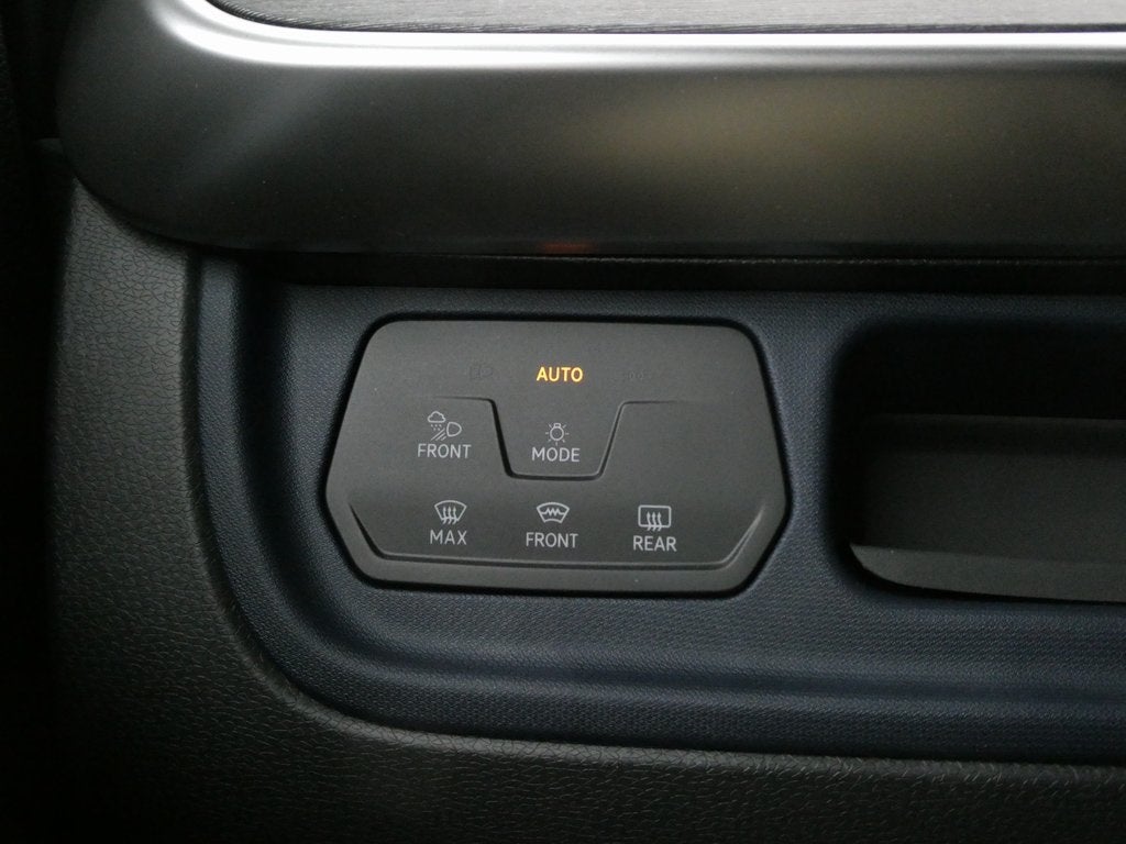 2025 Volkswagen ID. Buzz Pro S Plus