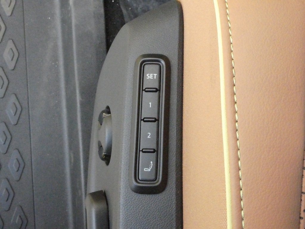 2025 Volkswagen ID. Buzz Pro S Plus