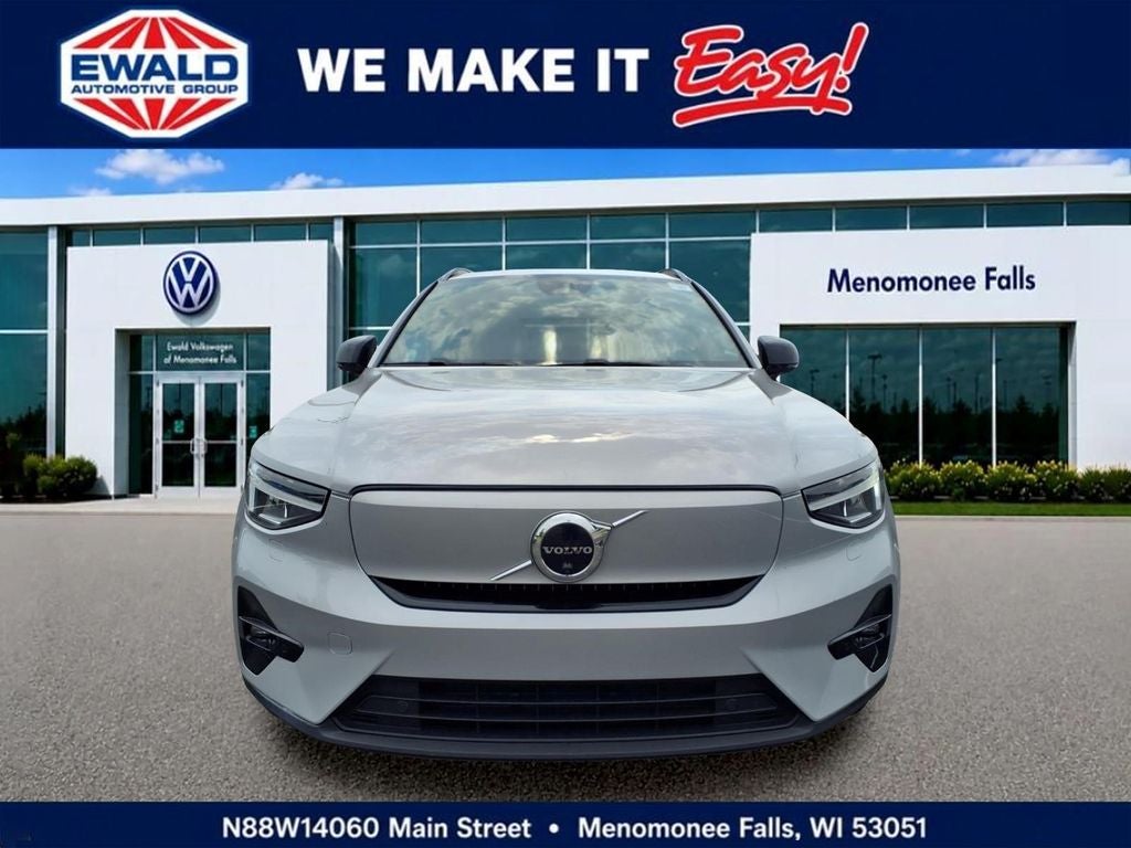 Used 2023 Volvo XC40 Plus with VIN YV4ED3UW1P2959686 for sale in Menomonee Falls, WI