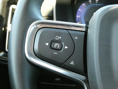 2024 Volvo XC40 B5 Plus Dark Theme