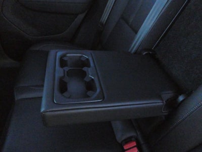 2024 Volvo XC40 B5 Plus Dark Theme